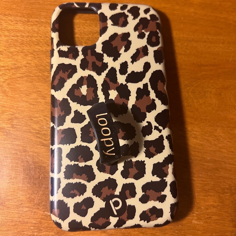 Apply IPhone 11 Loopy cheetah phone case